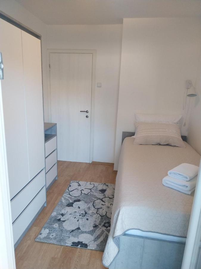 Apartman Oly 罗维尼 外观 照片